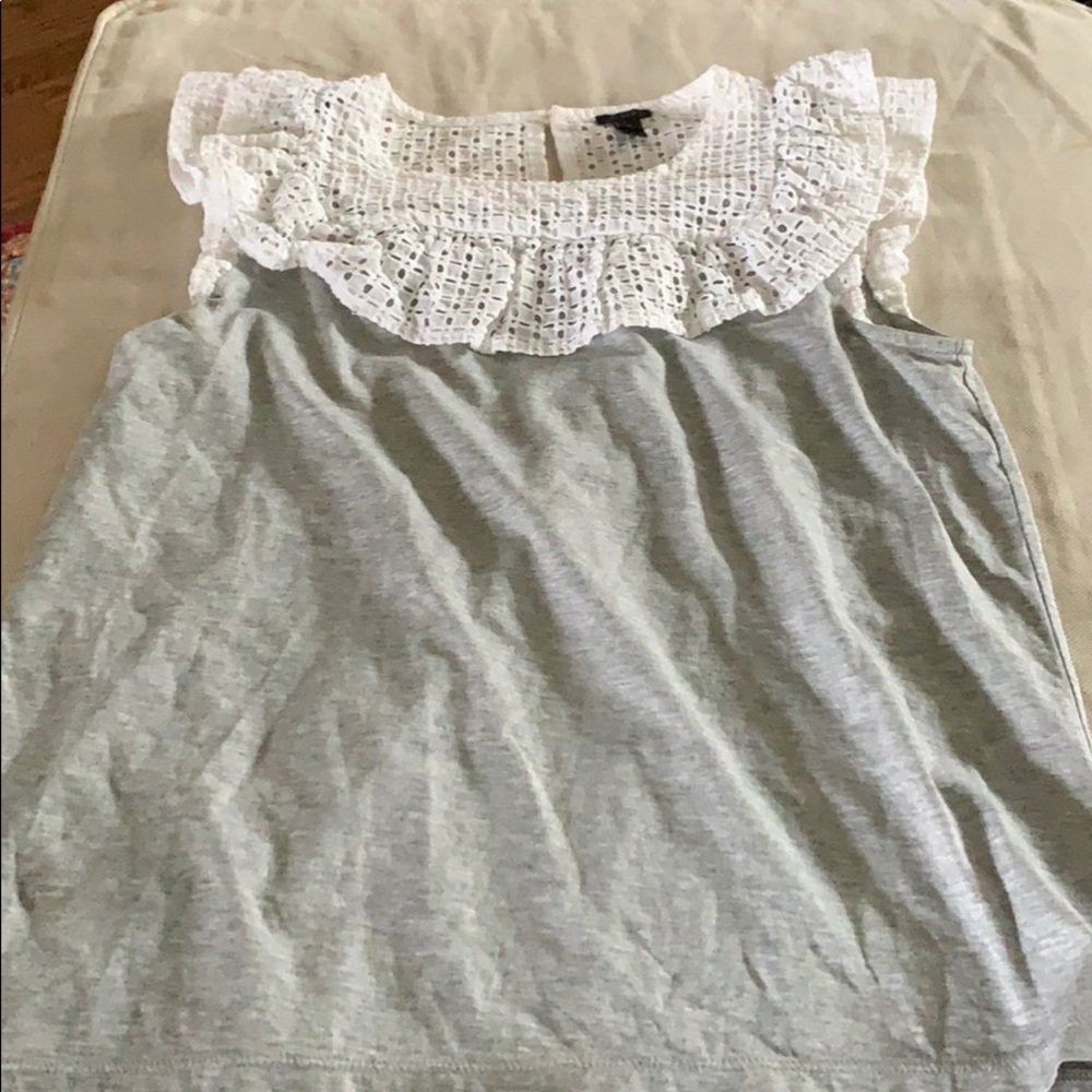 gray and white tank top